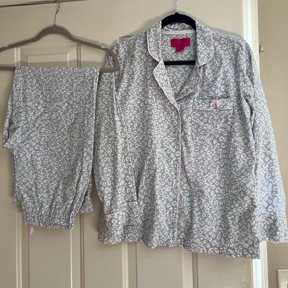 SOLD S Victoria’s Secret Cozy & Pink Cotton Pajamas PJs Set